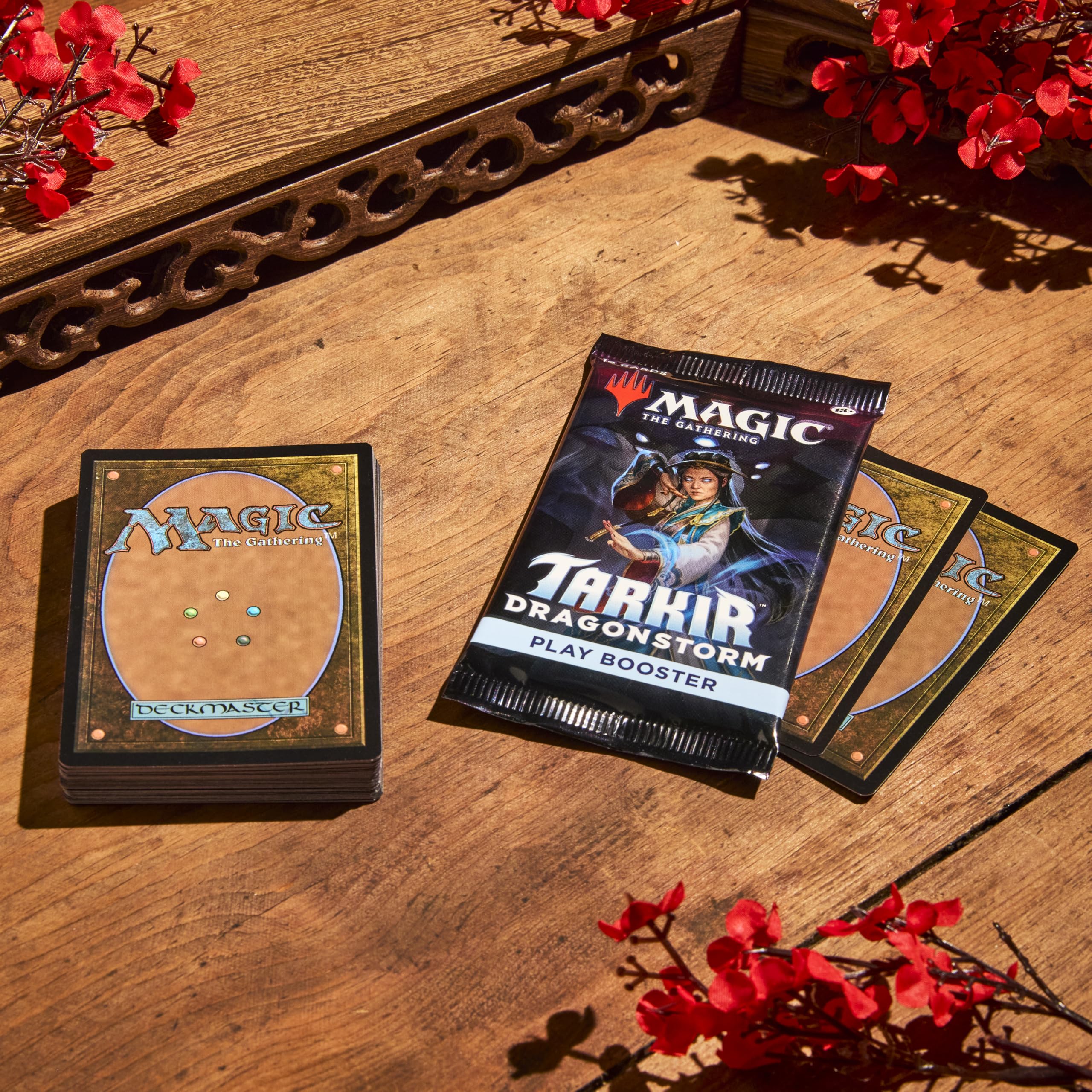 Magic: The Gathering Tarkir: Dragonstorm - Play Booster Box - 30 Packs
